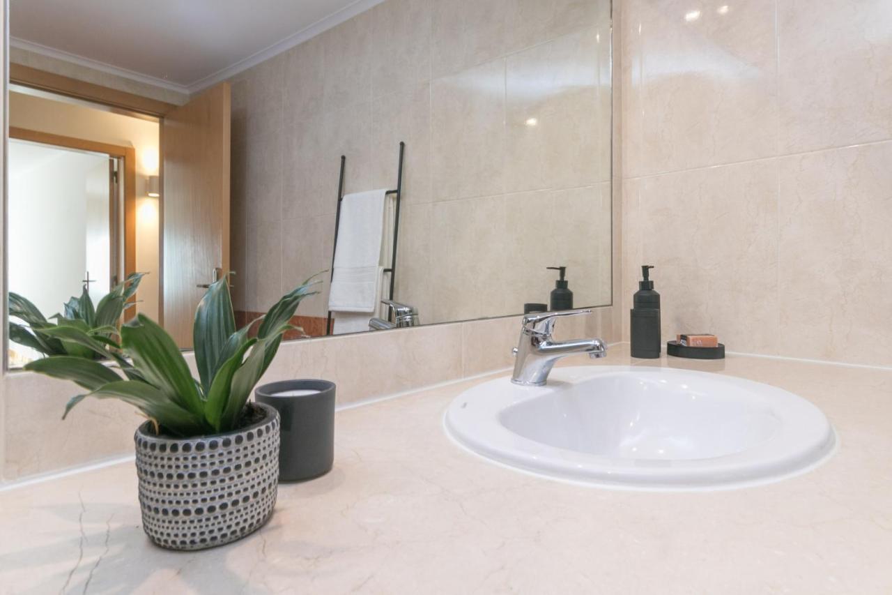 Premium Flat In Upscale Area, Balcony, Parking Apartment Lisbon Exterior photo